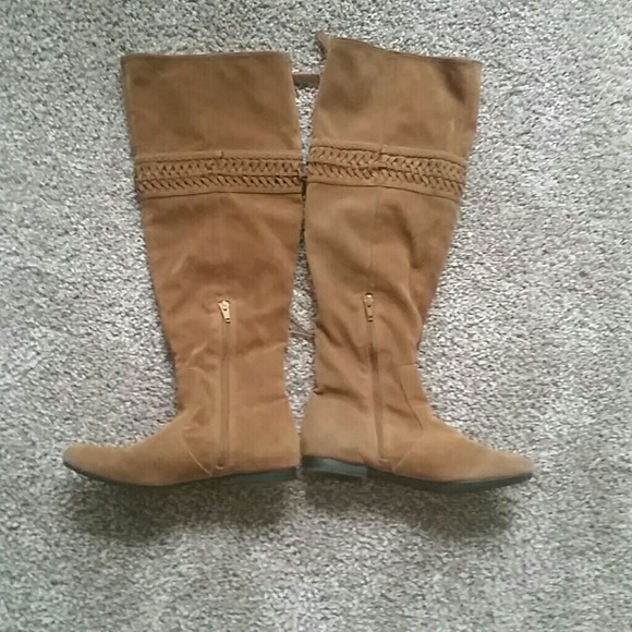 Brown knee- high faux leather boots - Picture 3 of 5